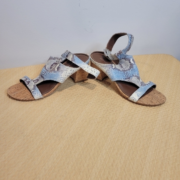 Donald j pliner size 7m ellee snakeskin print ankle strap sandals - Picture 1 of 9